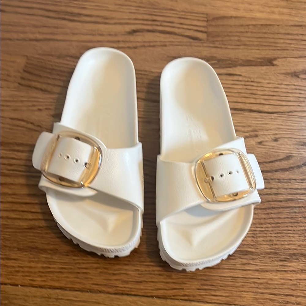 Women’s Birkenstock Madrid Big Buckle EVA Slide Sandal in Cream - size 37!